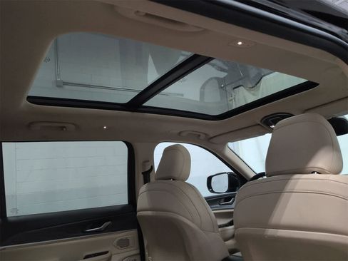 Used 2021 Jeep Grand Cherokee L Limited image 23