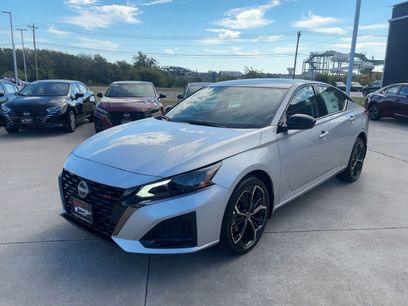 New 2025 Nissan Altima 2.5 SR w/ SR Premium Package