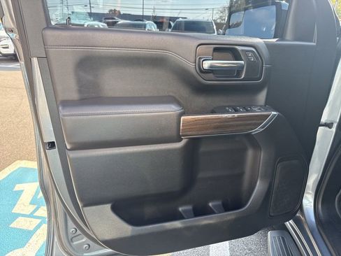 Used 2020 Chevrolet Silverado 1500 LT image 16