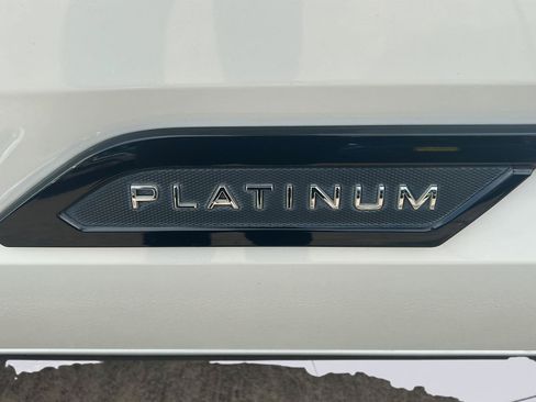 Used 2024 Toyota Tundra Platinum AWD/4WD image 30