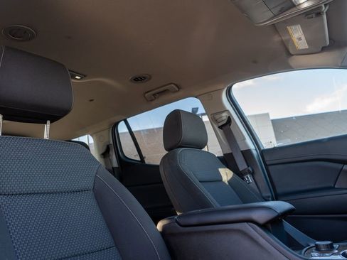 Used 2023 GMC Acadia SLE w/ Driver Convenience Package image 13