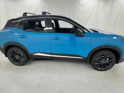 New 2026 Nissan Kicks SR w/ Cold Weather Package