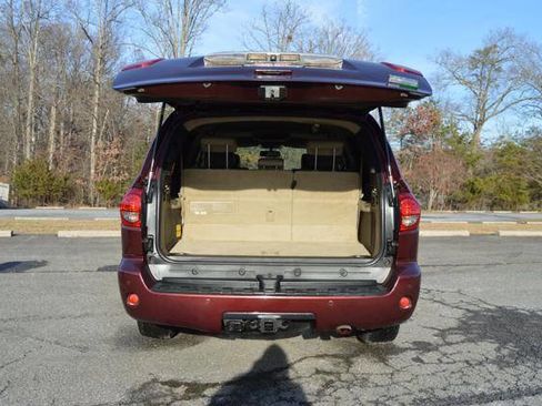 Used 2011 Toyota Sequoia Platinum image 79