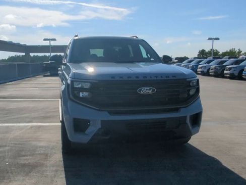 New 2026 Ford Expedition Max Platinum w/ Stealth Appearance Package AWD/4WD image 6