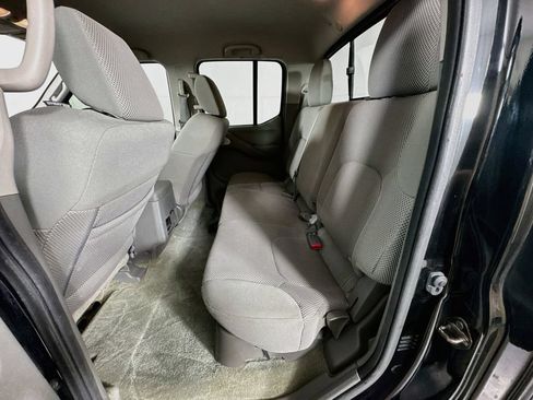 Used 2016 Nissan Frontier SV RWD image 28