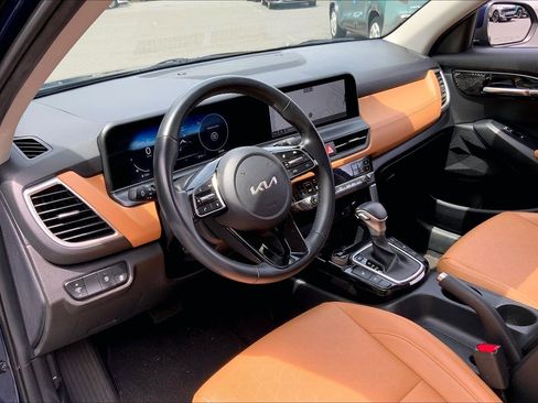 Used 2024 Kia Seltos EX AWD/4WD image 15
