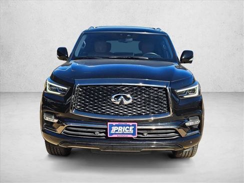 Used 2024 INFINITI QX80 Sensory image 2