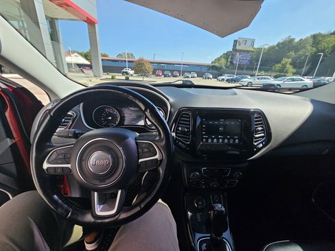 Used 2021 Jeep Compass Latitude image 17