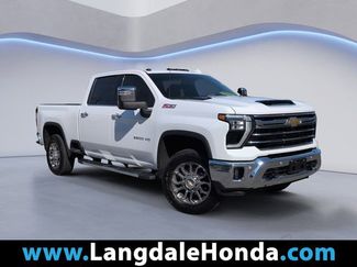 Used 2026 Chevrolet Silverado 2500 LTZ w/ LTZ Premium Package video 1