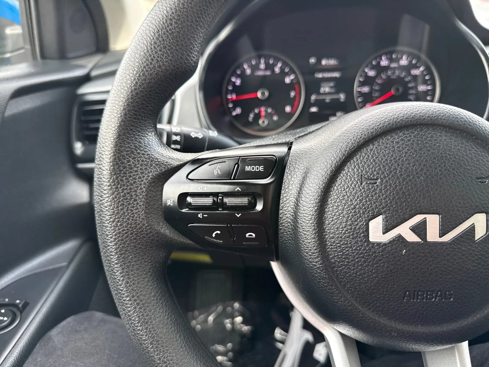 Used 2022 Kia Rio S w/ Technology Package FWD image 18