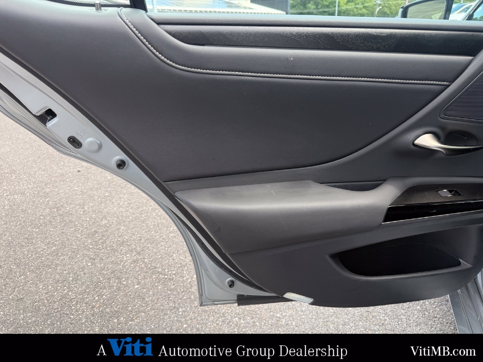 Used 2023 Lexus ES 350 w/ Premium Package FWD image 20