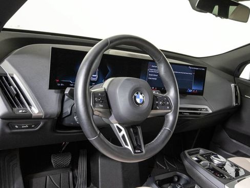Used 2025 BMW iX xDrive50 AWD/4WD image 18