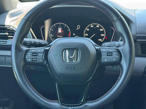 Used 2025 Honda Pilot Sport image 14