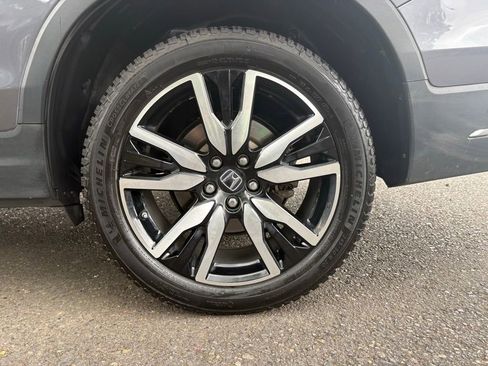 Used 2020 Honda Pilot Touring image 9