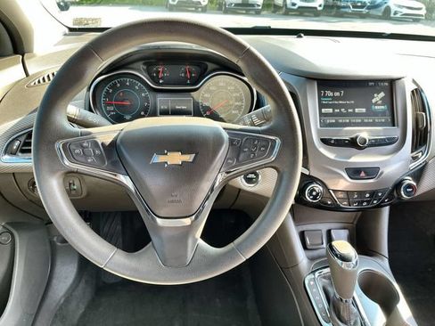 Used 2016 Chevrolet Cruze LT w/ Convenience Package FWD image 12