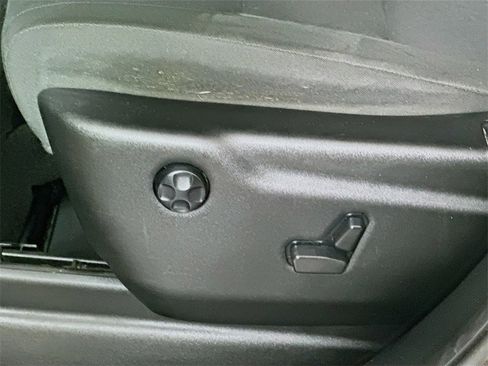 Used 2023 Dodge Durango GT image 22