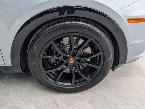 Used 2025 Porsche Cayenne GTS image 29