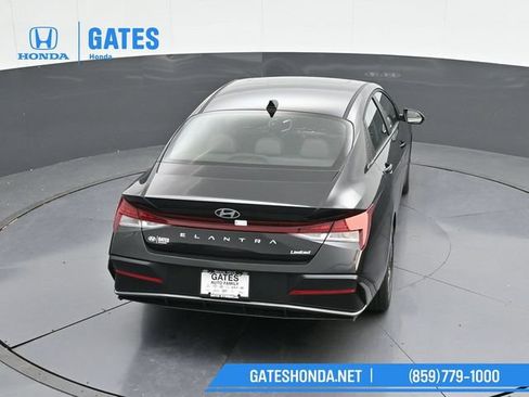 Used 2025 Hyundai Elantra Limited w/ Cargo Package FWD image 50