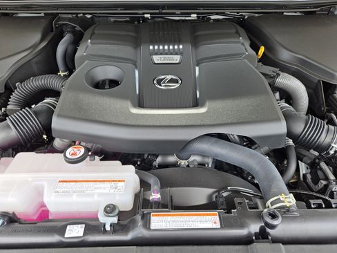 Used 2026 Lexus GX 550 w/ Accessory Package (2T) AWD/4WD image 34