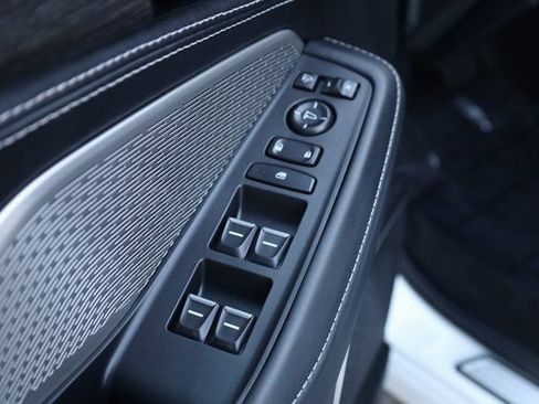 Used 2024 Acura MDX SH-AWD w/ Advance Package image 18