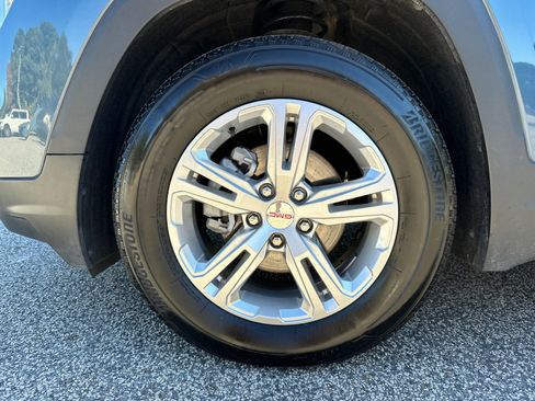 Used 2024 GMC Terrain SLE image 11