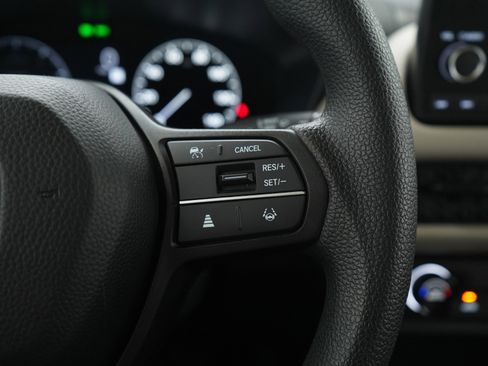 Used 2023 Honda HR-V LX image 28