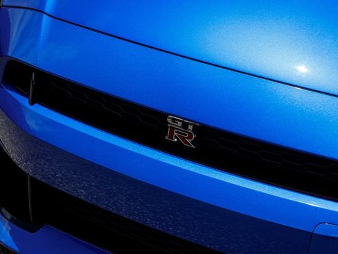 Used 2024 Nissan GT-R AWD/4WD image 3