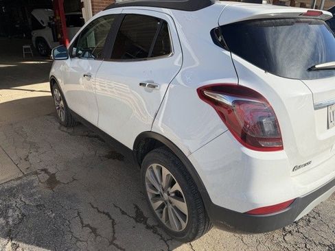 Used 2019 Buick Encore Preferred image 3