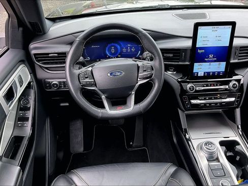 Certified 2022 Ford Explorer ST w/ Equipment Group 401A AWD/4WD image 4