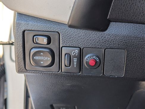 Used 2017 Toyota Corolla LE image 35