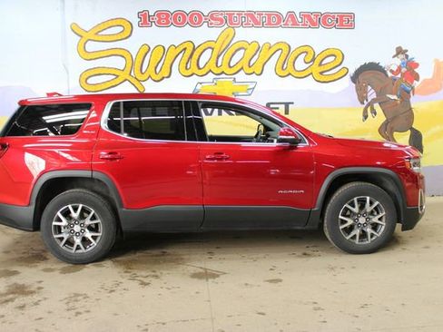 Used 2023 GMC Acadia SLE FWD image 1