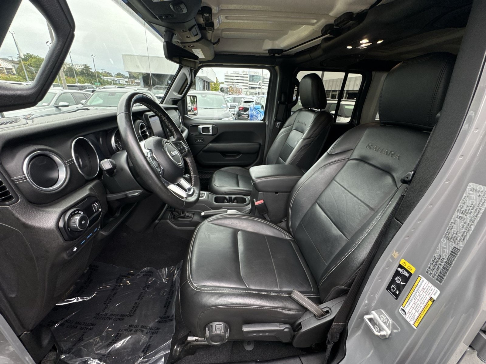 Used 2023 Jeep Wrangler Unlimited Sahara w/ Cold Weather Group AWD/4WD image 13
