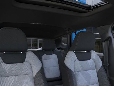 New 2025 Chevrolet Trax RS w/ Sunroof Package image 48