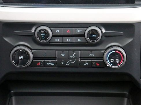 New 2026 Ford F250 XLT w/ XLT Premium Package image 34