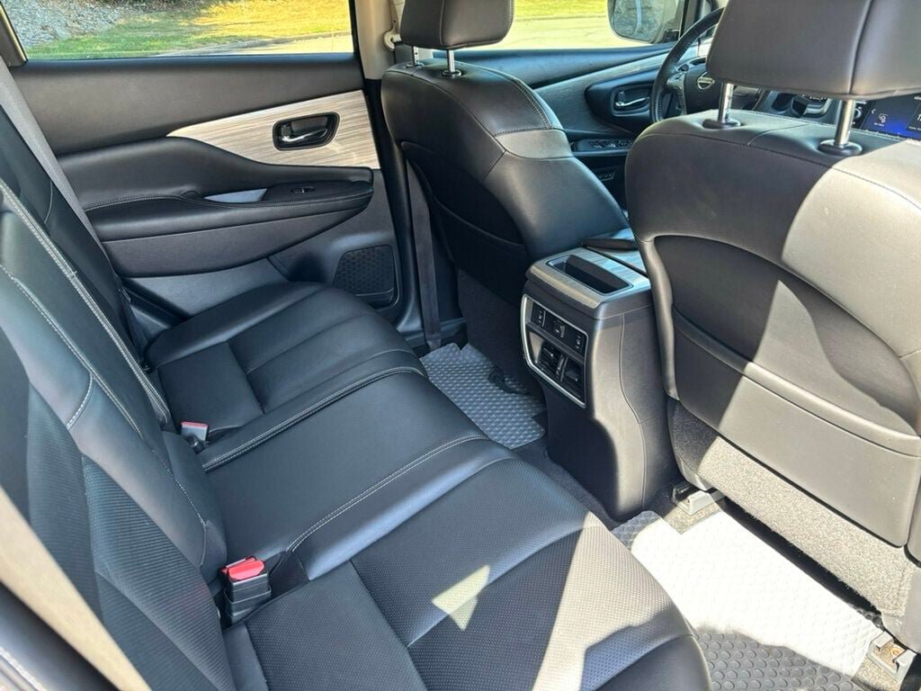 Used 2017 Nissan Murano Platinum w/ Platinum Technology Package FWD image 19