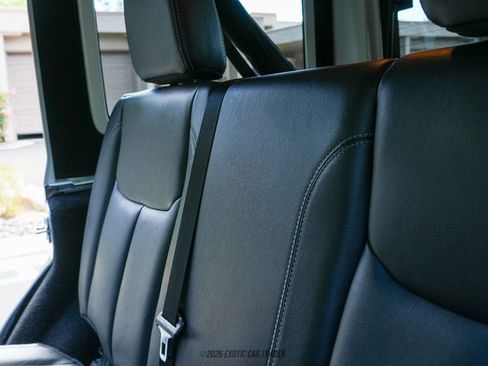 Used 2016 Jeep Wrangler Unlimited Rubicon image 58