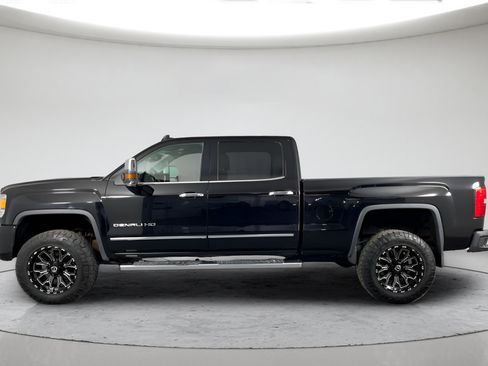 Used 2015 GMC Sierra 2500 Denali w/ Duramax Plus Package AWD/4WD image 6