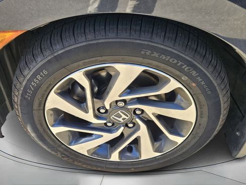 Used 2017 Honda Civic EX image 9