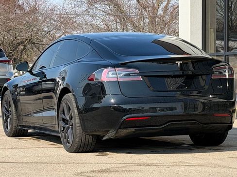 Used 2021 Tesla Model S Plaid image 8