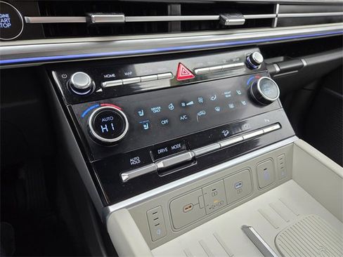 Certified 2025 Hyundai Santa Fe Calligraphy image 34
