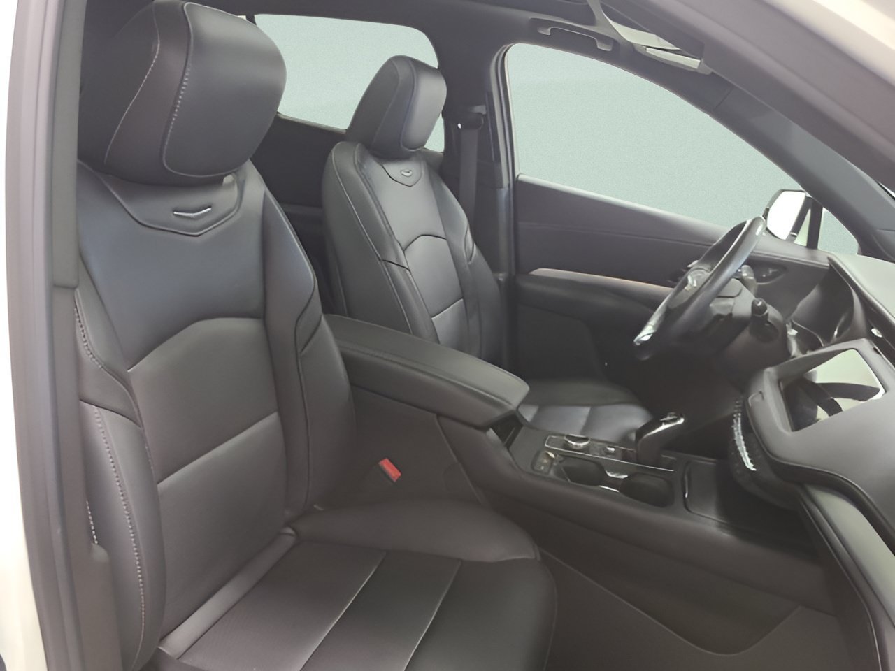 Used 2023 Cadillac XT4 Premium Luxury AWD/4WD image 15