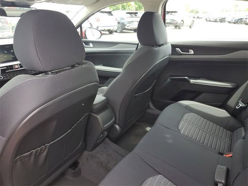 New 2025 Kia K5 LXS image 21