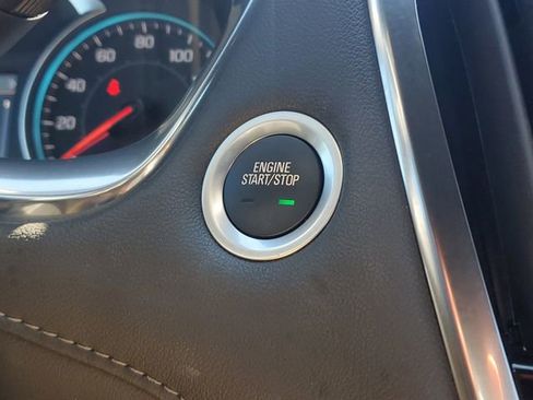 Used 2023 Chevrolet Traverse LT image 32