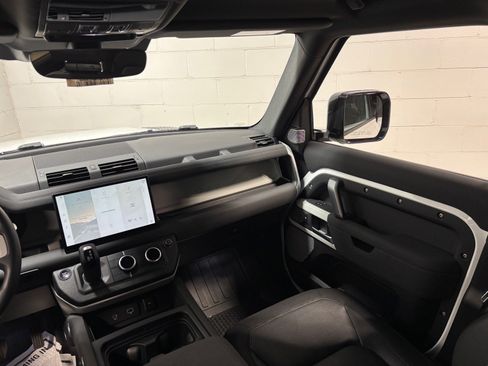 Used 2023 Land Rover Defender 110 X-Dynamic SE AWD/4WD image 35