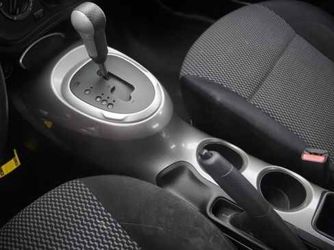 Used 2016 Nissan Juke S image 15