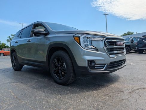 Used 2024 GMC Terrain AT4 w/ LPO, Floor Liner Package AWD/4WD image 19