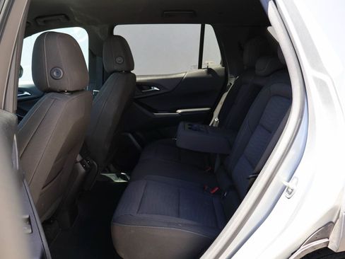 Used 2025 Chevrolet Equinox LT AWD/4WD image 10