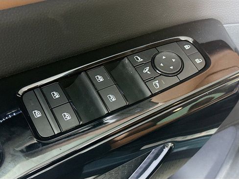 New 2026 Nissan Pathfinder Platinum image 19