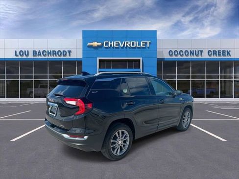 Used 2024 GMC Terrain SLT AWD/4WD image 8