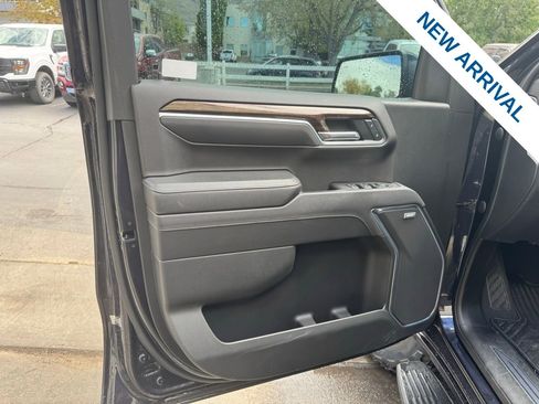 Used 2022 GMC Sierra 1500 Elevation w/ Elevation Premium Package image 17